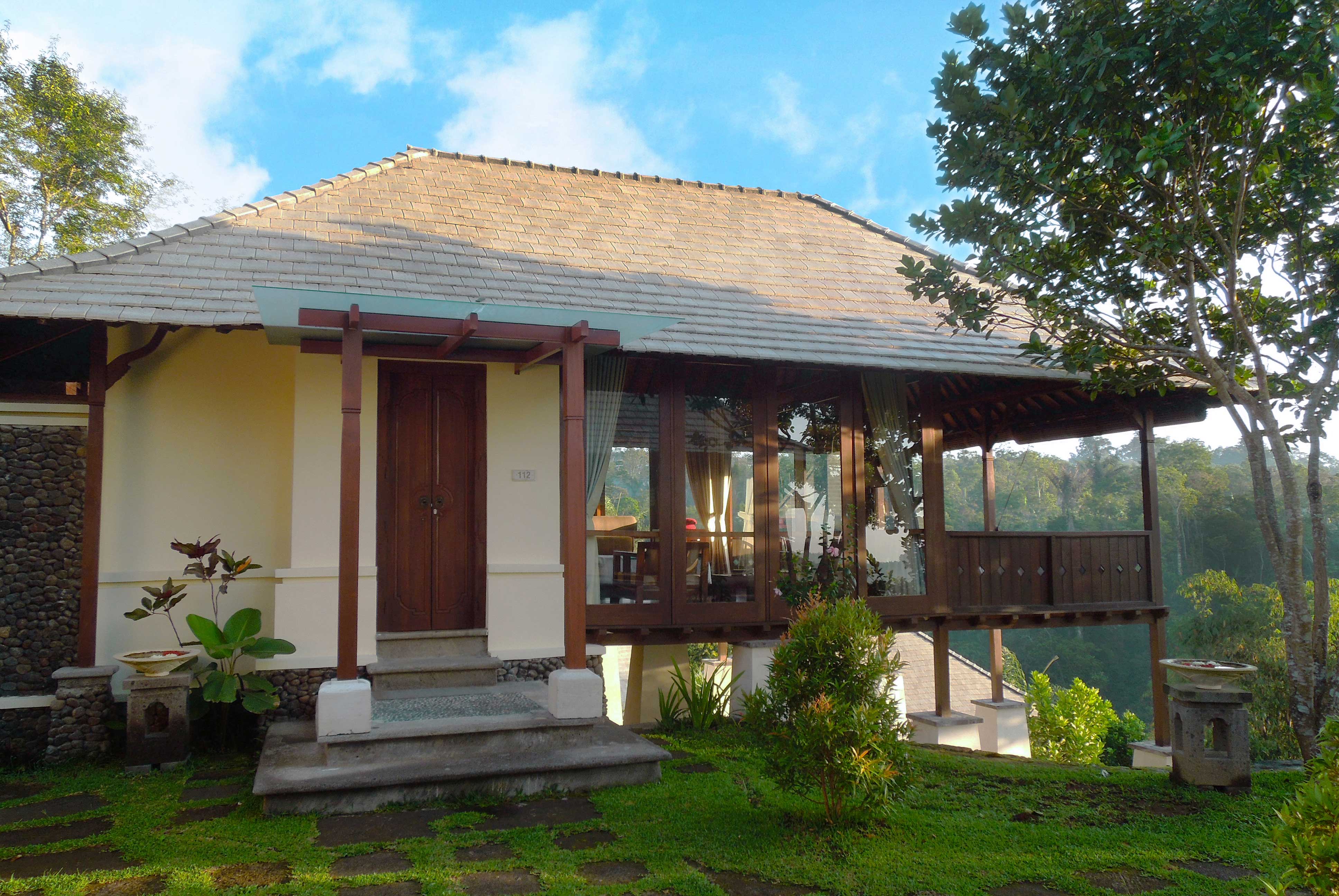 Exterior view of Luxury Farm Villa from the entrance